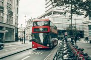 英國工作｜英國通脹高企，生活成本危機漸成社會關注焦點。日前英國研究指，當地實際工資水平下降，而且薪酬加幅呈現兩極化，加薪未必代表可抗衡通脹。