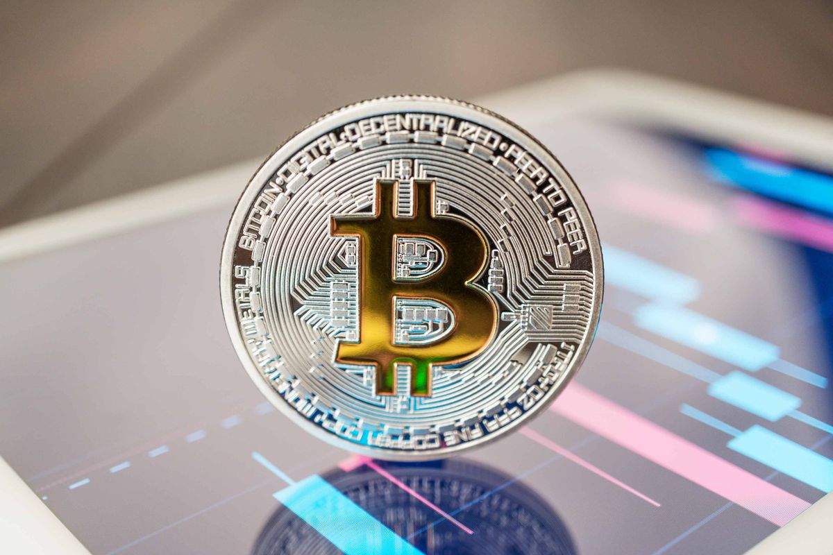 比特幣拋售潮｜有礦工出讓14,000個Bitcoin、Tesla沽75%持倉要錢唔要貨｜調查：6成人料見10,000美元