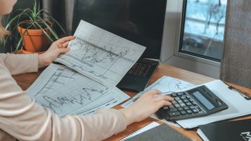 理財個案, 42歲與家人同住, 合適投資, 5厘回報, 香港財經時報