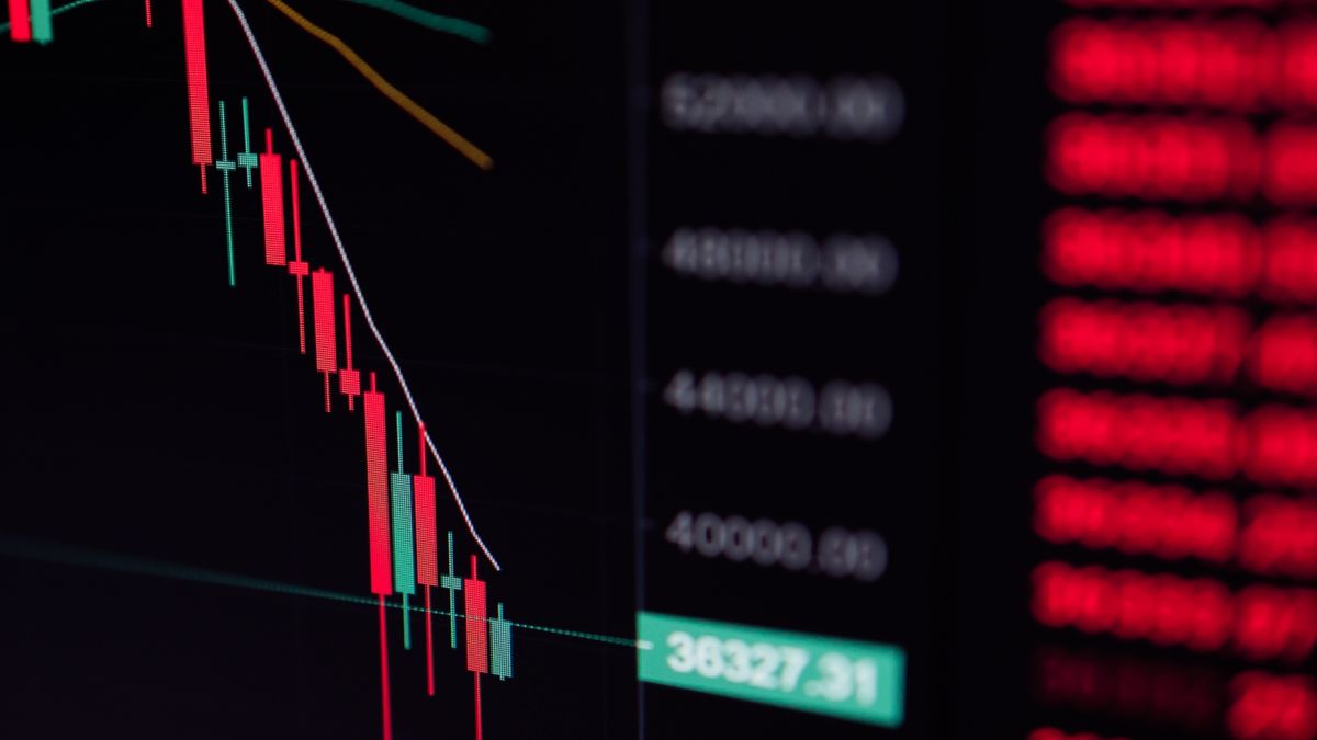 理財個案｜40歲有40萬現金、15隻股票現蝕35%！幾時先買到樓｜龔成教室