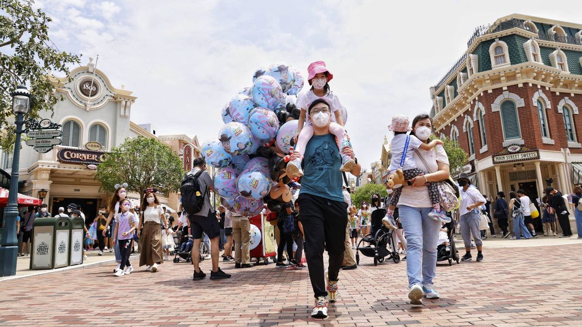  香港迪士尼年票加價達7%！增特定高峰日子1日門票成人收759元