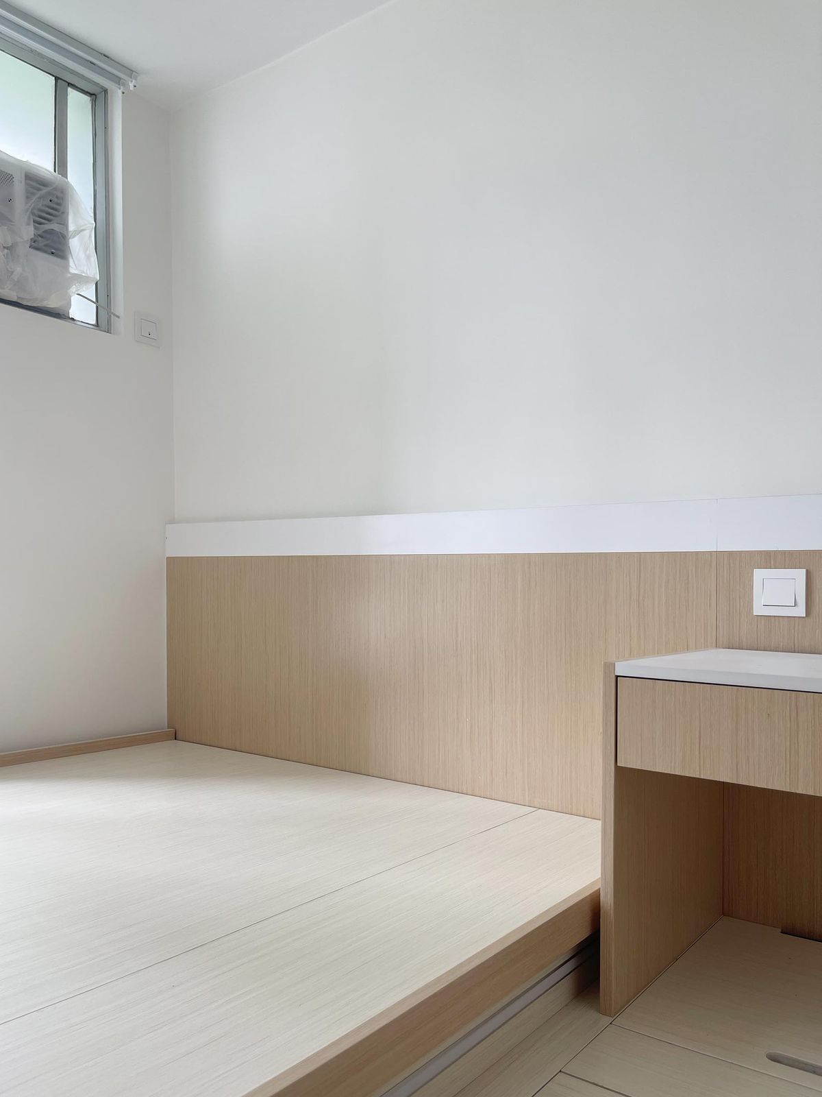 居屋裝修案例, 錦豐苑3房變4房, 地台儲物空間, 客廳壁報區, 香港財經時報