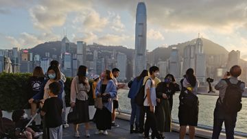 港股分析, 10月股災月, 高息股, HKBT, 香港財經時報