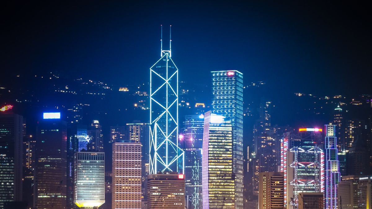 置業辣稅有望對新港人放寬！留學移民最簡易、畢業後無條件留港｜解決移難