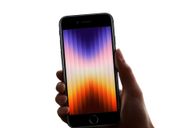 Apple發布會2022｜新iPhone SE升級晶片支援5G｜價錢平13逾2,000元｜5款新產品精讀懶人包
