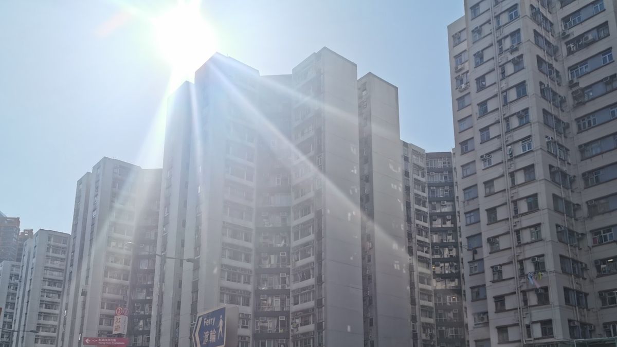 樓市走勢落後股市三個月！港股一度重上萬九點！明年初樓市或現小陽春