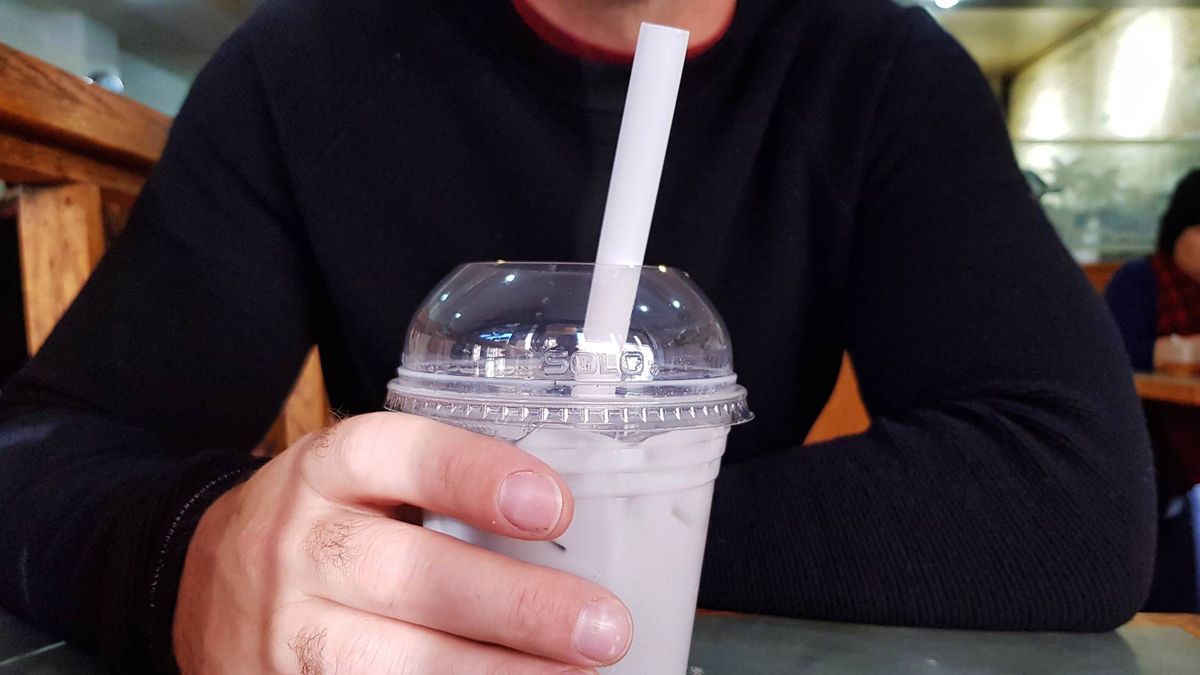 港股分析｜內地優化防控措施   奈雪的茶突破雙底頸線｜慧眼芬析