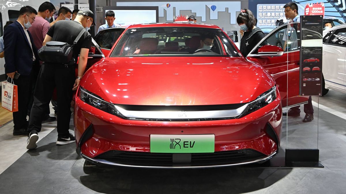 港股分析｜比亞迪海外市場進一步擴張 目標價242元｜有聲有識