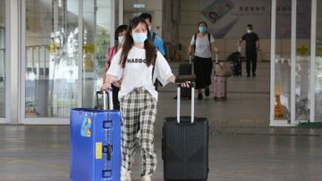 通關懶人包, 疫苗通行證, 最快1月8日通關, 免檢測, 免隔離, 中國內地, 香港, 澳門, 防疫政策, HKBT, 香港財經時報
