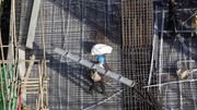 建造業議會人力預測｜料2027年缺5.5萬人手｜16個建造業工種薪酬比較：兩個地盤職位日薪2,600元