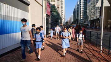 全日面授, 中學, 全日面授須打三針, 押後實施, 小學, 全日面須70%打兩針, 最快12月1起恢復全日制