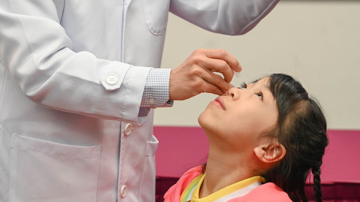 兒童健康｜中大研究全球首證：每晚滴一次低濃度阿托品眼藥水可預防兒童近視