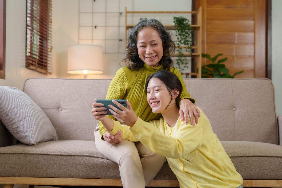 理財方法｜調查：近半父母須供養成年子女：35歲仍使屋企錢？每月花費逾10,000元比家用中位數多一倍