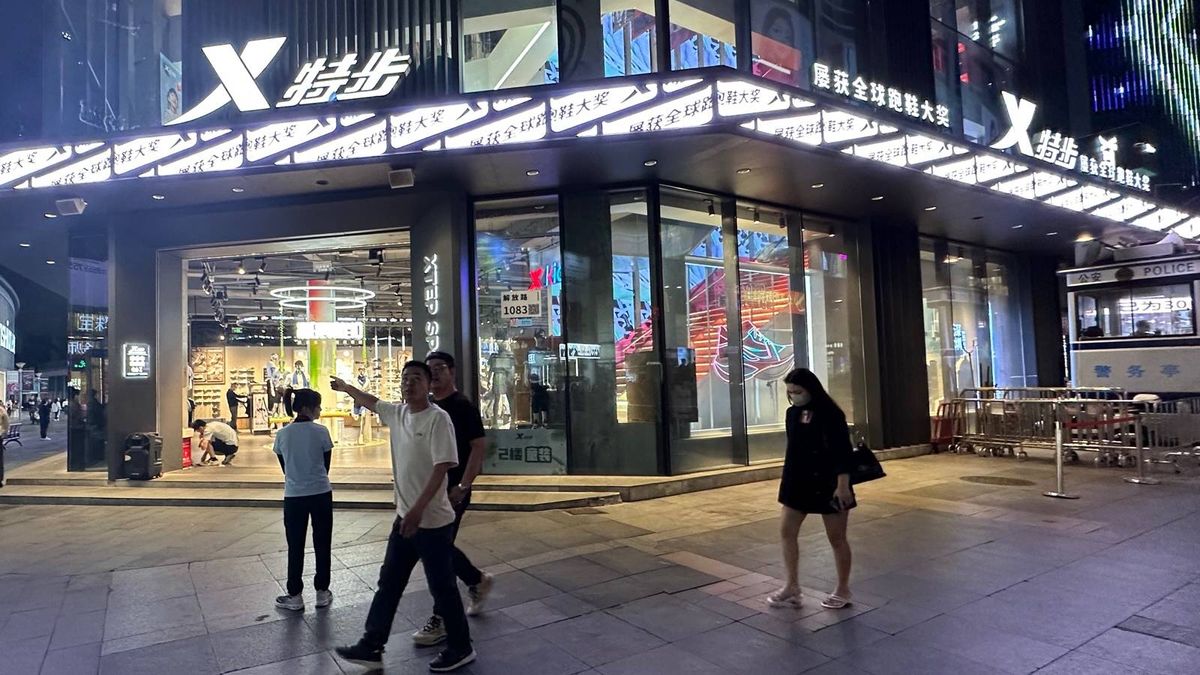 港股推薦｜特步銷售錄得強勁增長！薦短炒波幅投資策略