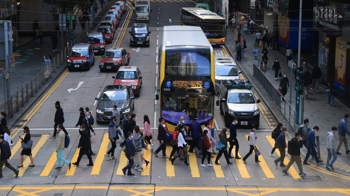 港元定期｜1年長存優惠比較：富邦3.7厘 vs 東亞3.4厘！12個月最高賺息逾30萬元！7間銀行利率優惠格價