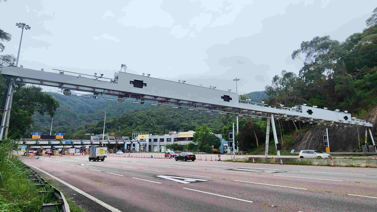 交通消息｜獅隧及城門隧道月底推「易通行」、過隧道不用停車收費！車輛貼申請教學＋特別交通安排一覽