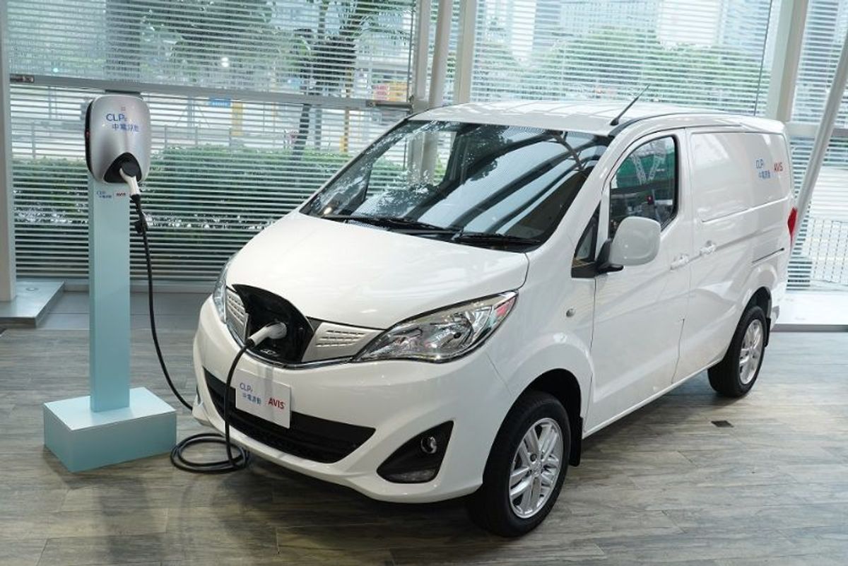 中電源動, AVIS, 電動車