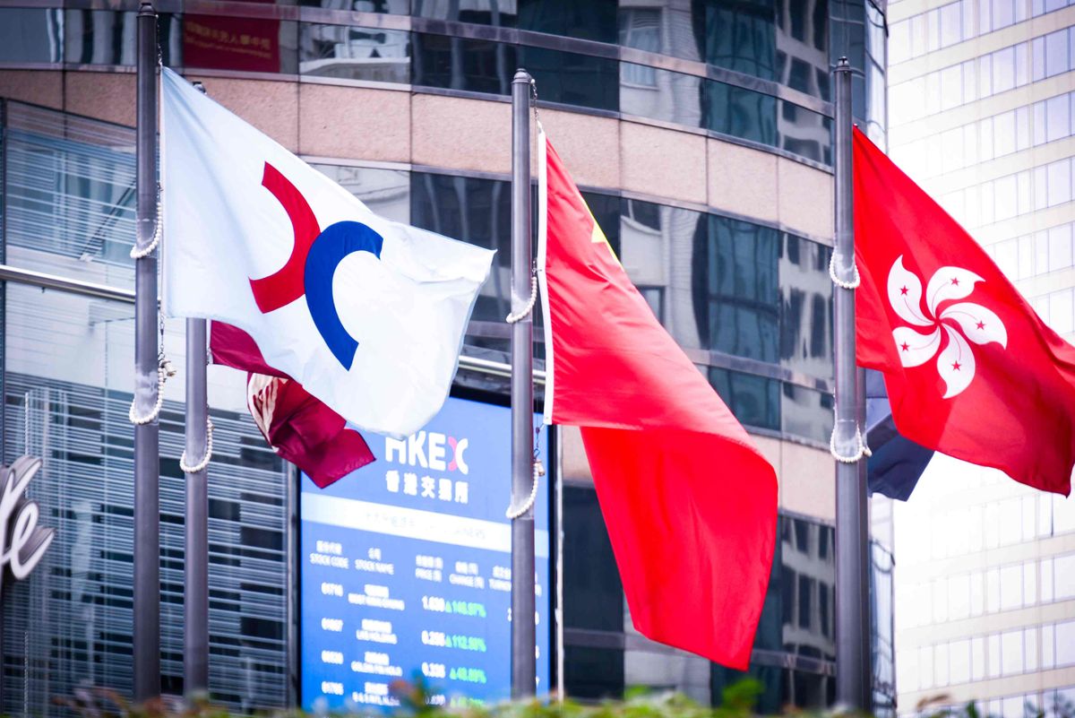港股分析2023｜匯豐薦10隻焦點股：騰訊、港交所、長實等，恒指目標22,490點｜一個關鍵決定後市升跌