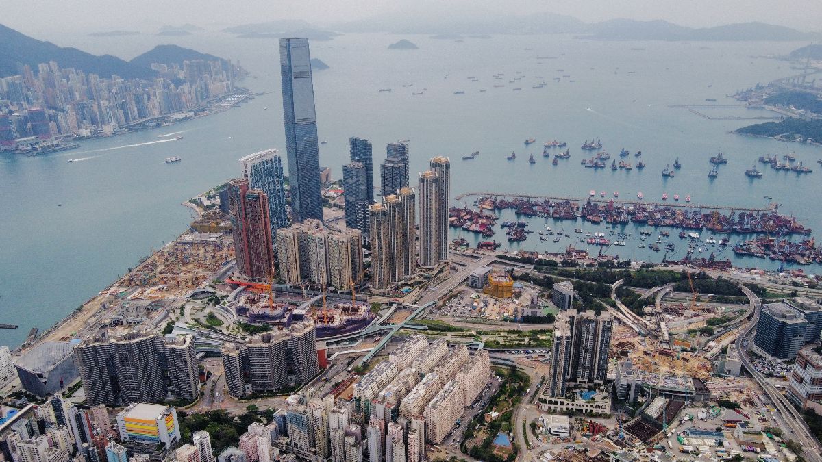 研究調查｜2023年全球財富及高端生活報告 香港法律服務費用最貴 居住成本下降 2%樓價全球排第二