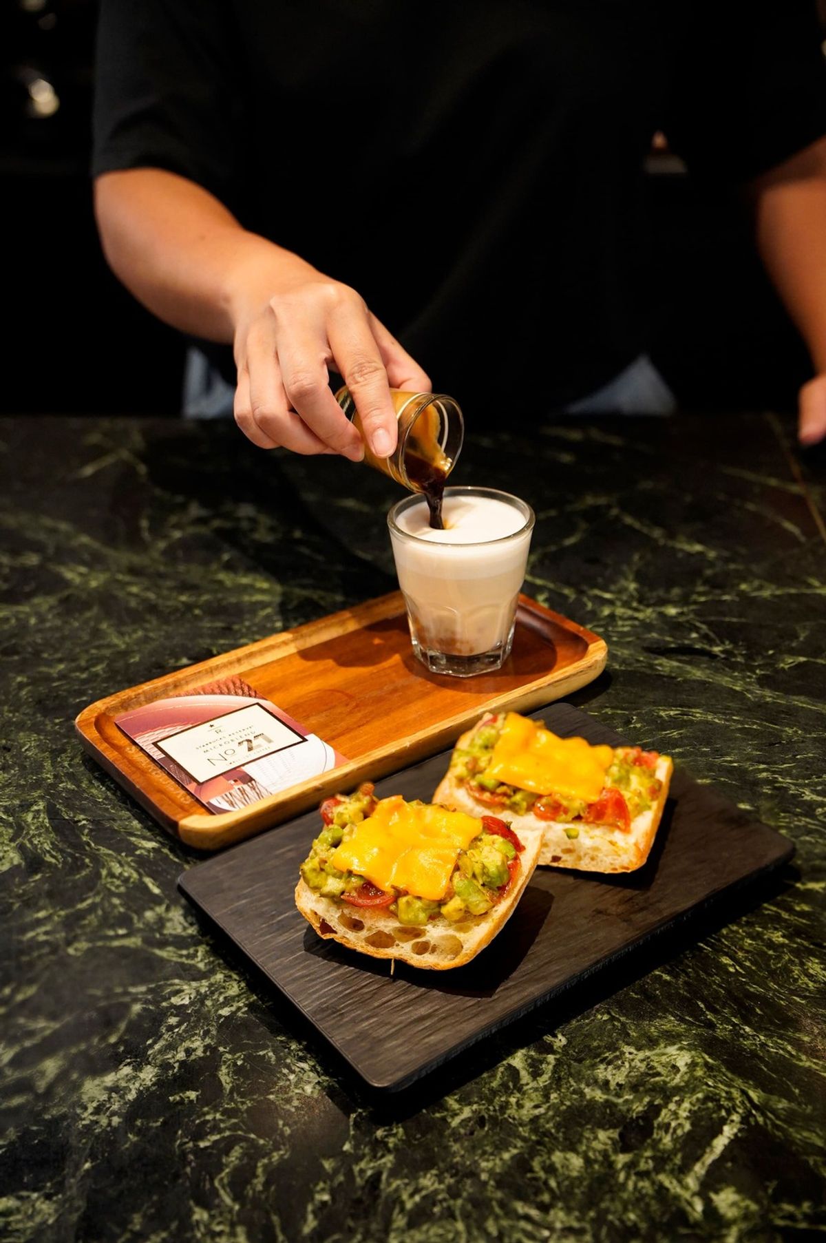 著數優惠, 香港開心購物節, starbucks, 星巴克, 送10萬杯免費咖啡, 簡單1個步驟登記, 參加方法, 其他免費優惠, hkbt, 香港財經時報