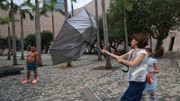 天文台颱風消息｜雙熱帶氣旋形成「藤原效應」？一半機會下周再掛8號風球！香港與歐美專家預測路線圖