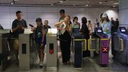 港元定期｜渣打6個月3.8厘、中小行1年4.6厘！入場賺逾20萬元！8間銀行長存比較