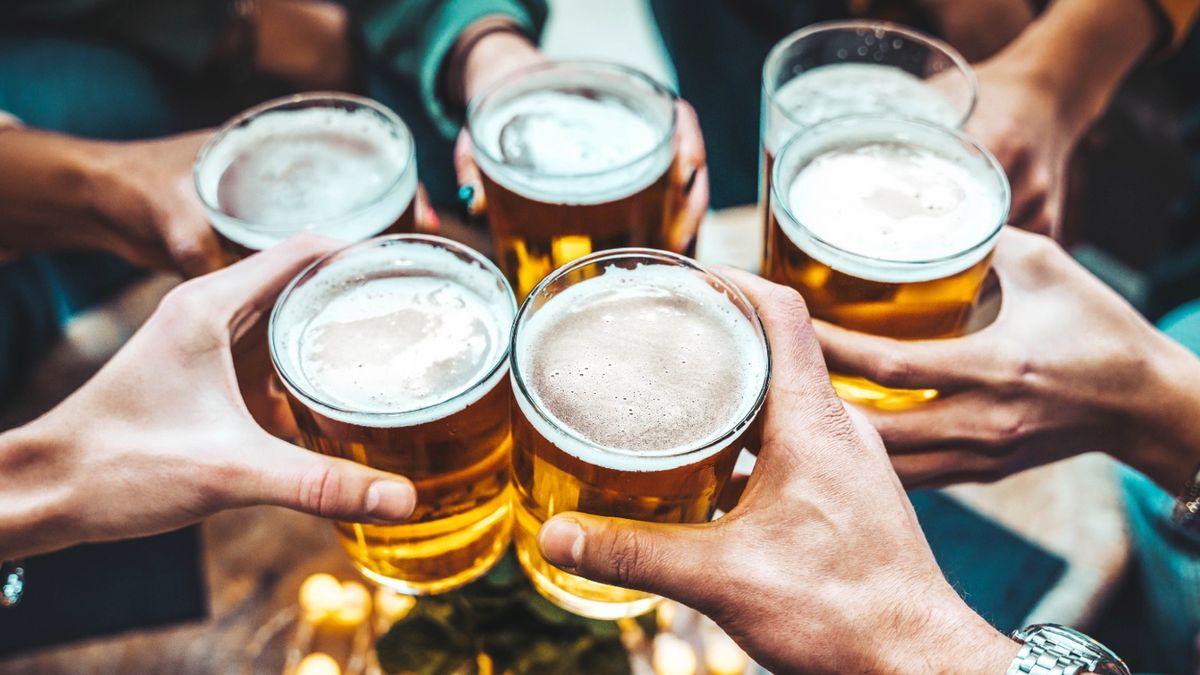 理財方法｜飲酒紓緩壓力：8個使人變窮習慣、你有幾多個