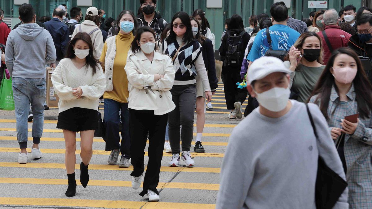 健康生活｜中大研究：逾半受訪港人寧戴口戴＋酒精消毒！得12.8%願打新冠疫苗加強劑