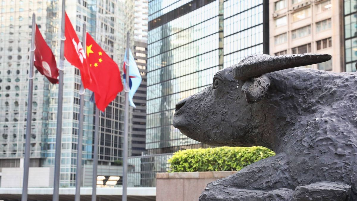 港股分析｜中央3招救市＋港府研增股市流動性！大摩最牛看恒指21,400點｜專家薦4大科網股反擊