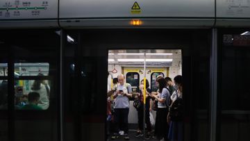 颱風蘇拉襲港, 運輸署, 公共運輸服務, 八號烈風或暴風信號, 港鐵, 巴士, 電車, 渡輪, 高鐵, 港珠澳大橋, hkbt, 香港財經時報