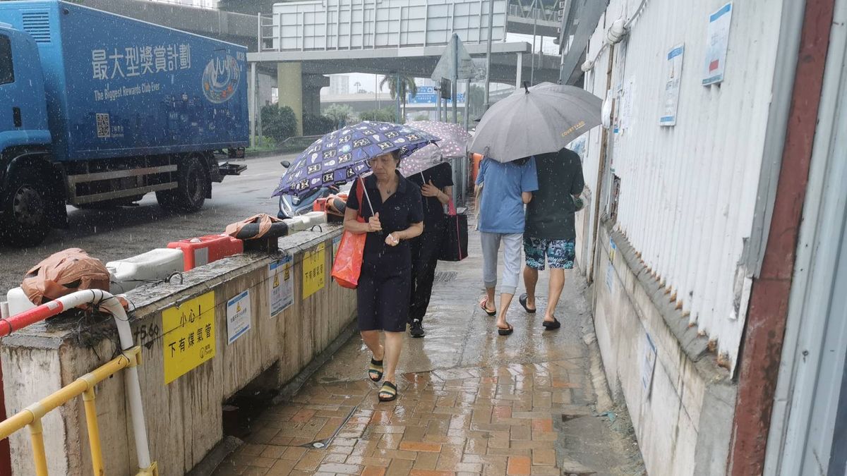 天文台颱風消息：8號風球懸掛！港鐵、巴士、電車最新交通安排