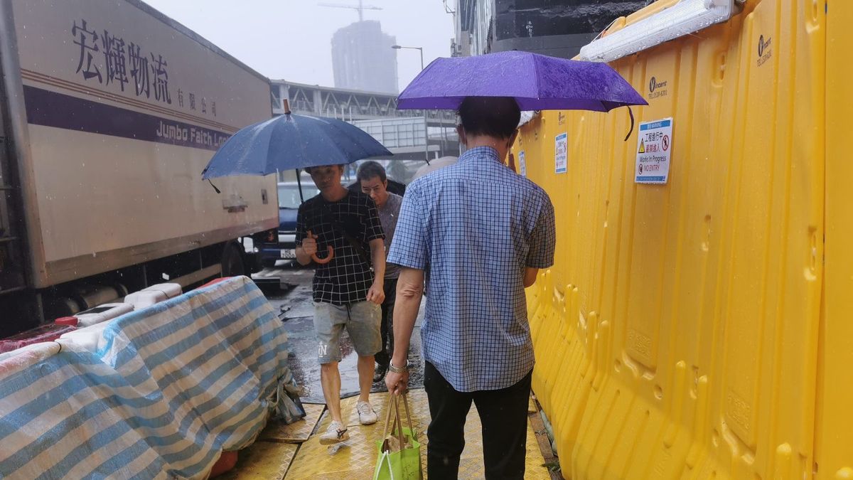 天文台颱風消息｜9號風球正在懸掛！評估是否需要改發10號風球