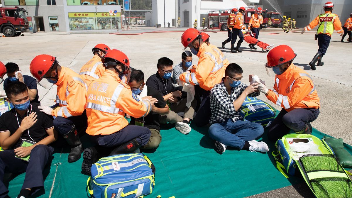 消防處招聘公務員｜救護員起薪24,725元！毋須大學畢業、要體能測驗｜入職條件＋申請方法