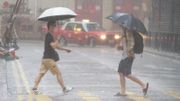 天文台颱風消息｜颱風「小犬」3種可能路徑、天文台預測：增強至超強颱風！掛8號風球的5個關鍵