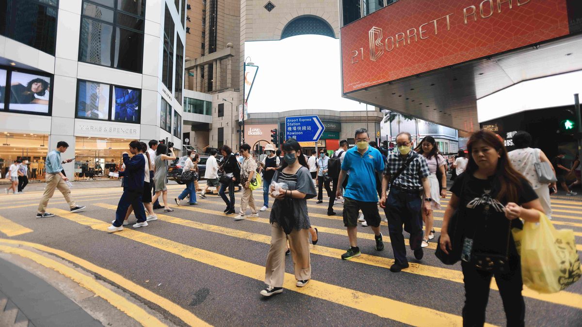 薪酬趨勢2023｜最新月入中位數20,500元｜9個行業工資比較：僅1個行業收入下跌