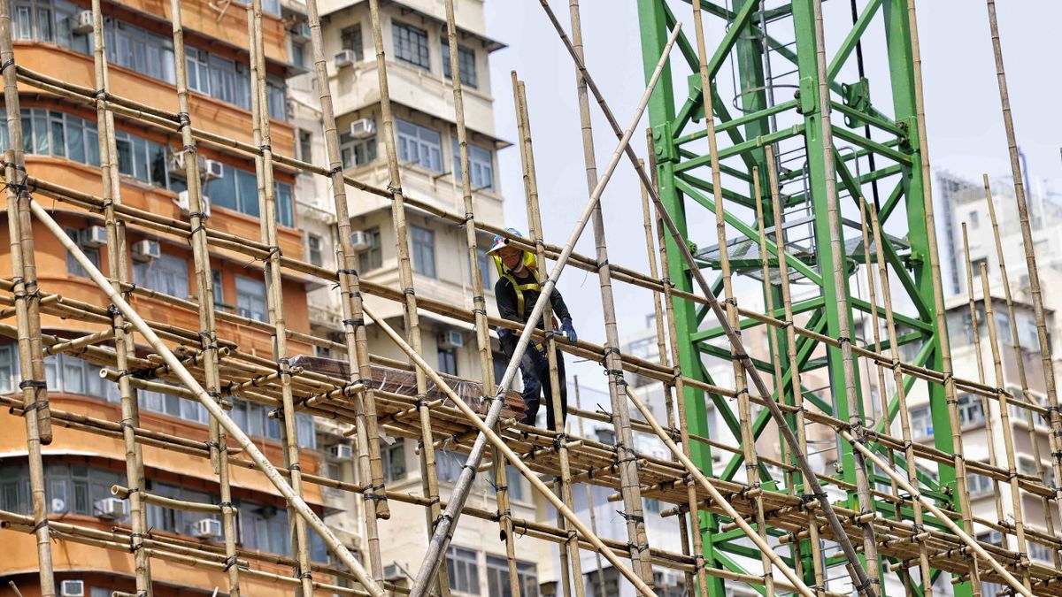 新移民女子來港｜做地盤樓梯工程月賺10萬！建造業各工種薪酬、入行課程報名方法