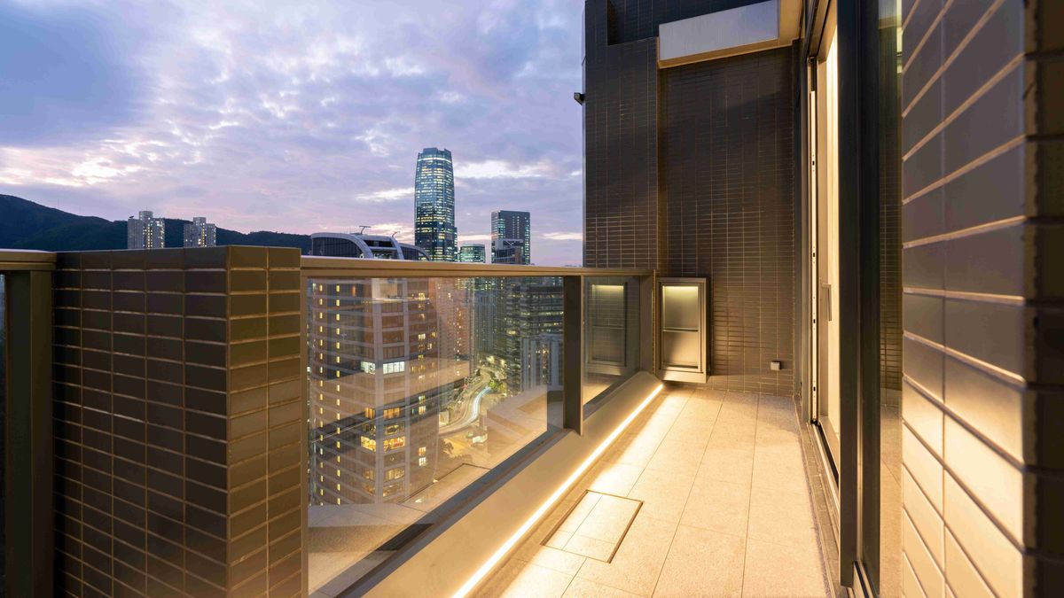 港島新盤｜THE HOLBORN現樓特色單位｜471呎天台望柏架山｜間隔實用俐落