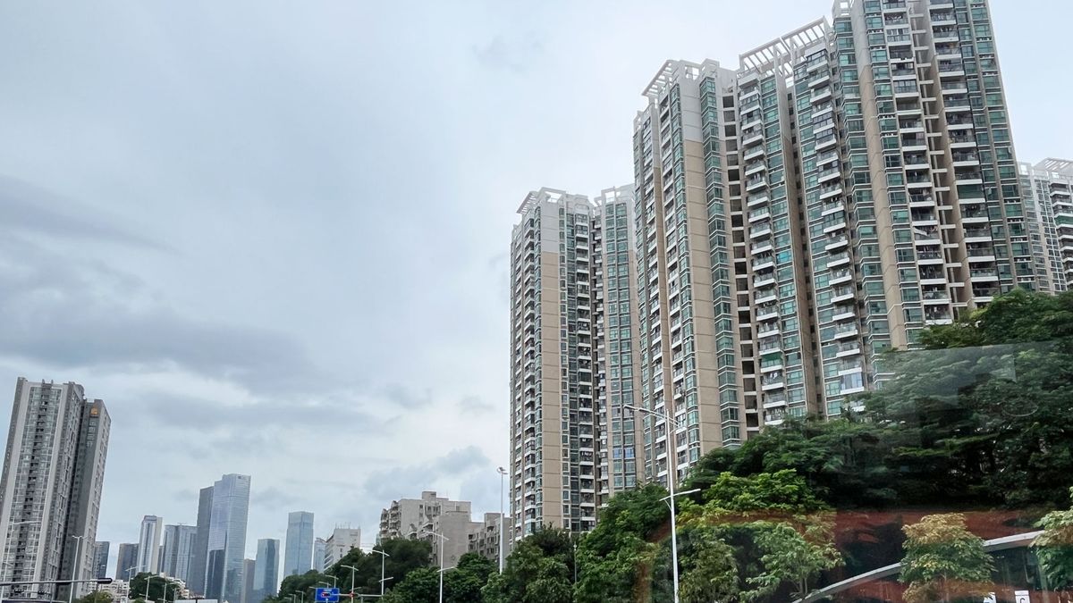 網民熱話｜細29歲內地妻霸屋兼迫離婚：84歲港伯「我養佢㗎」｜網民：聽到都覺得心酸