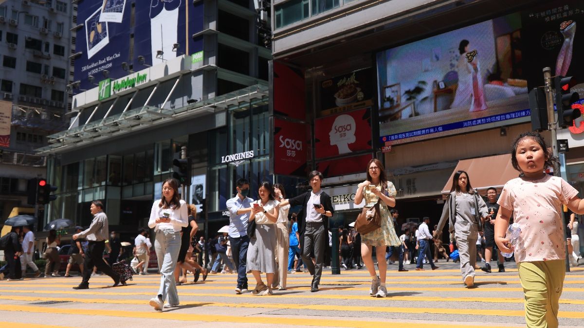 全港交通執法行動｜亂過馬路即罰2000元、眨綠燈都唔過得！違規過馬路犯法行為一覽