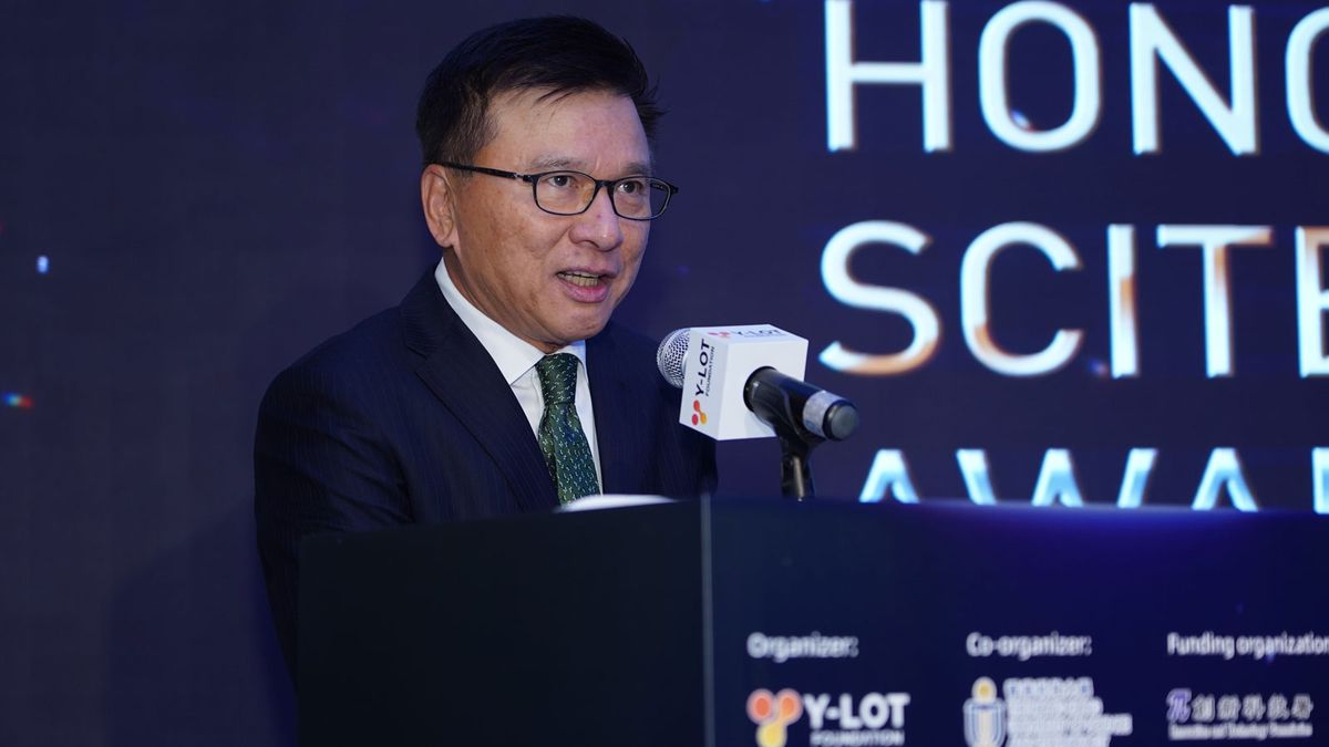 前香港特別行政區政府財經事務及庫務局局長 陳家強教授，GBS，JP 主旨演講。