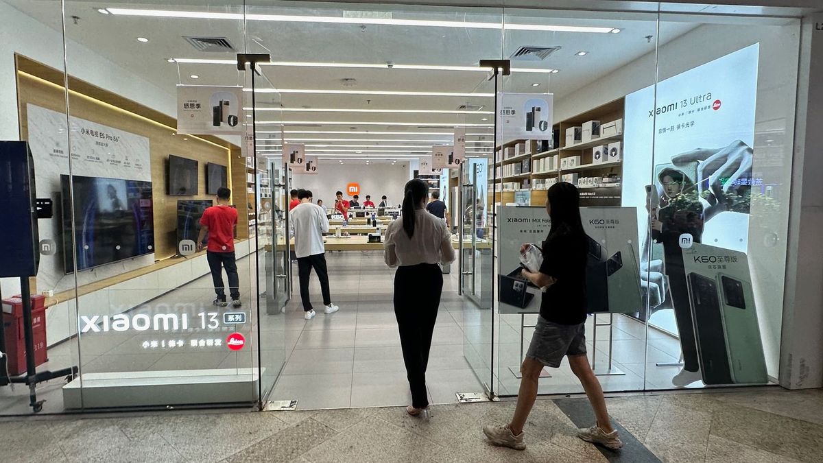 港股推薦｜小米擬將發布兩款電動轎車！目標價19元投資策略