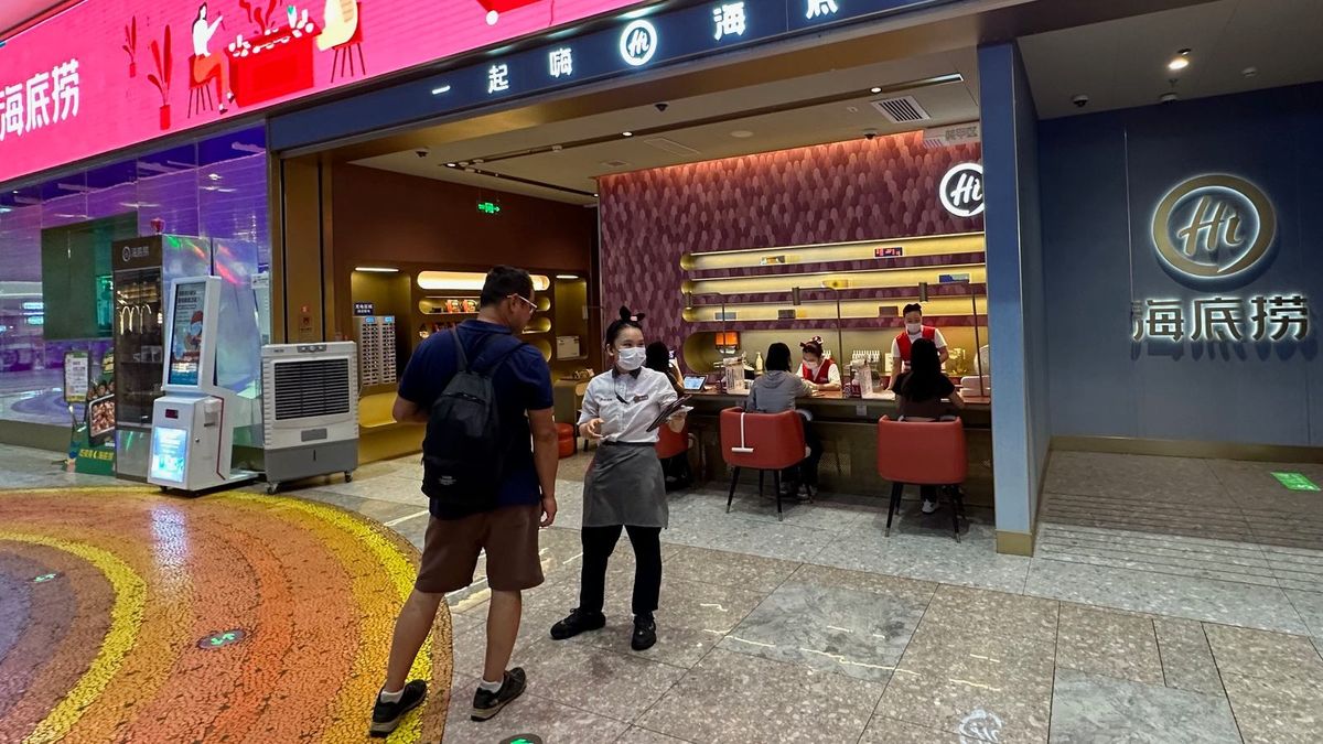 港股分析｜恒生指數七連跌！海底撈逆市升8.4%！大行點睇？