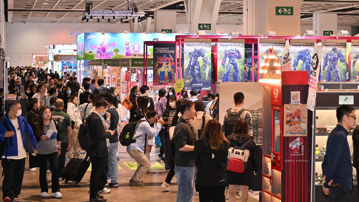 香港貿發局香港玩具展、香港貿發局香港嬰兒用品展，以及由香港貿發局與法蘭克福展覽（香港）有限公司合辦的香港國際文具及學習用品展，於今天圓滿閉幕。一連四天的實體展覽共吸引來自135個國家和地區、約83,000名買家親臨會場採購。