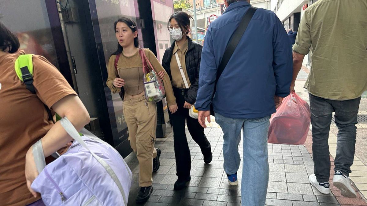 港元定期 vs 短期儲蓄保！1年定存4.25厘、5年儲蓄保證回報最高4.26%！4大收息風險必知