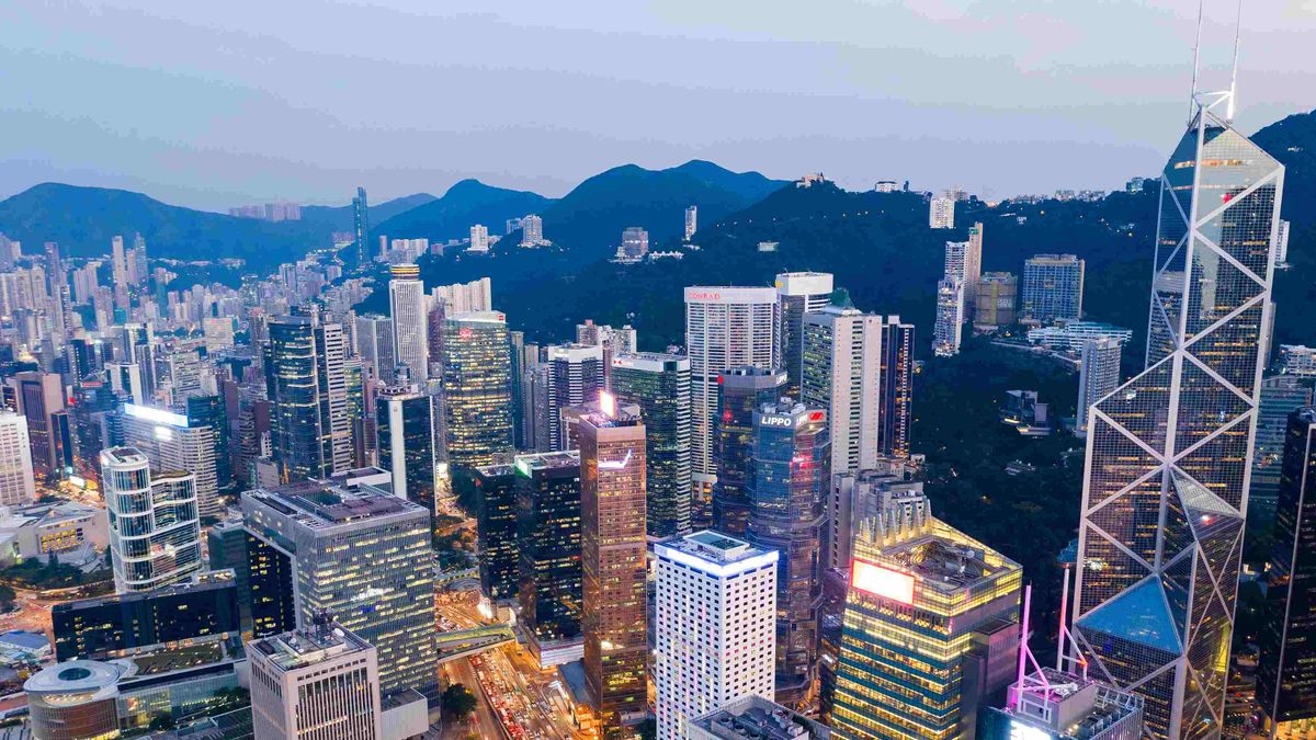 香港, 港島區, 西半山, 香港財經時報
