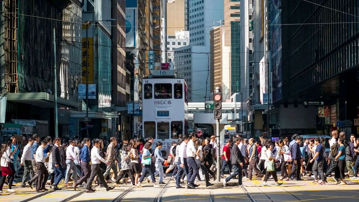 香港移民有限公司現推出全新服務，以配合香港政府推出的資本投資者入境計劃。
