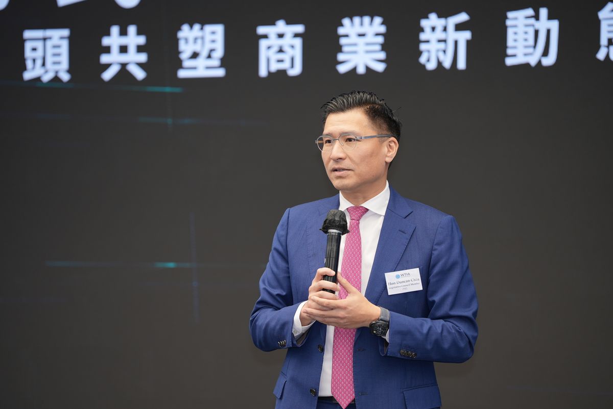 邱達根指香港人錯判投資時間。