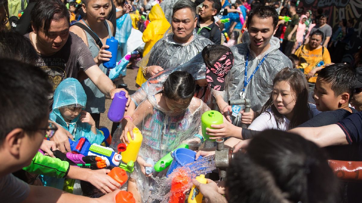 香港潑水節2024｜4月4日至8日於荔枝角舉行！泰國服飾試穿、市集、巡遊......｜費用全免