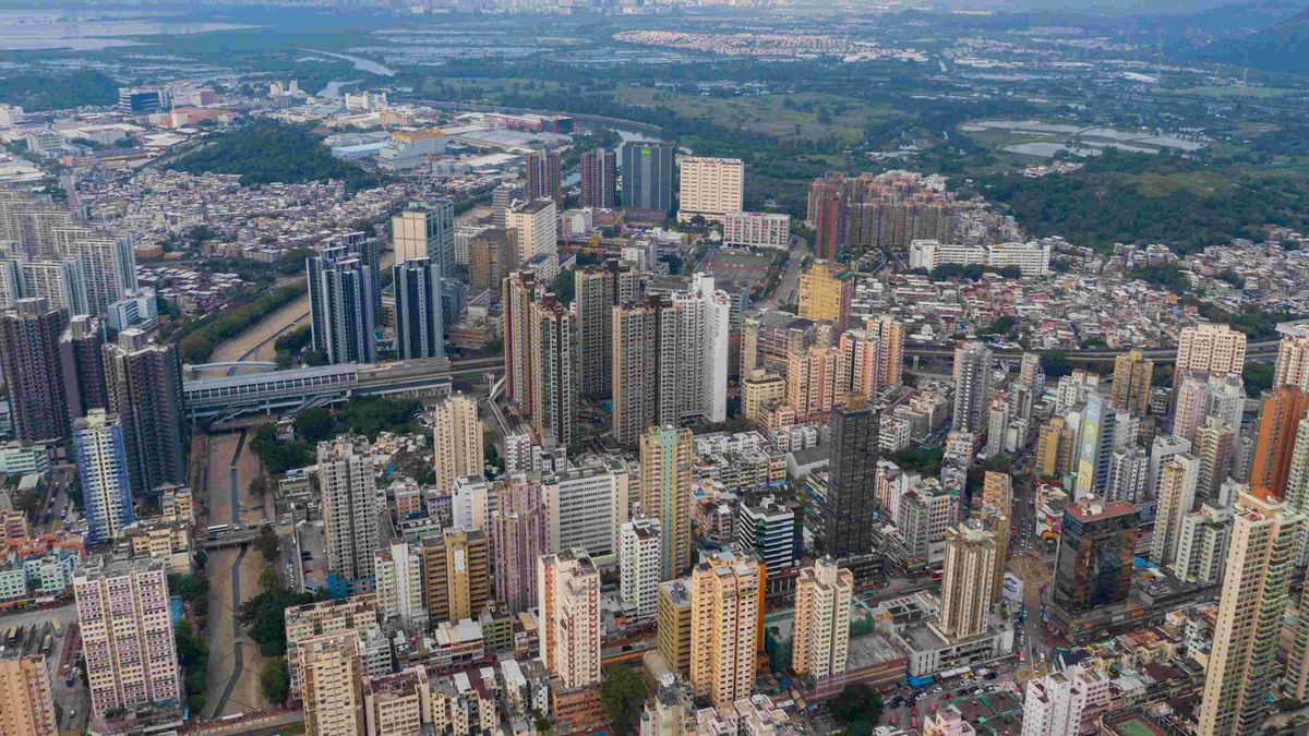 元朗, 朗天峰, 溱柏,