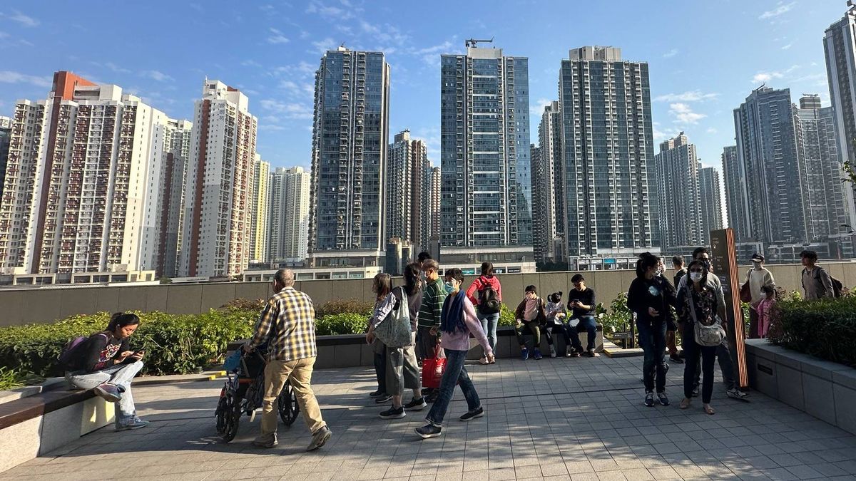 四大地產代理周末十大屋苑成交比較：中原美聯跌、港置利嘉閣升